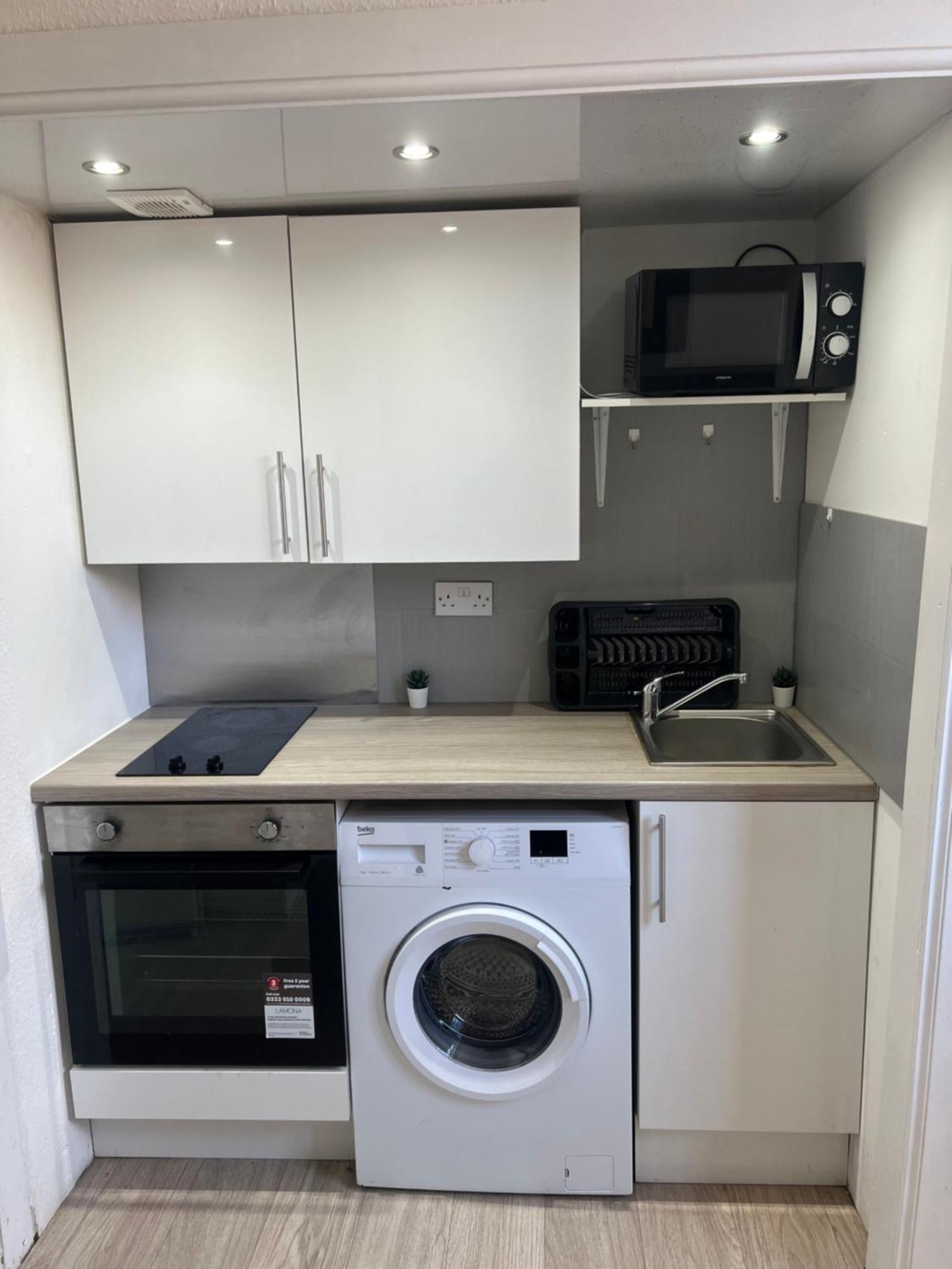 Great Western Road Studio With En Suite غلاسغو المظهر الخارجي الصورة