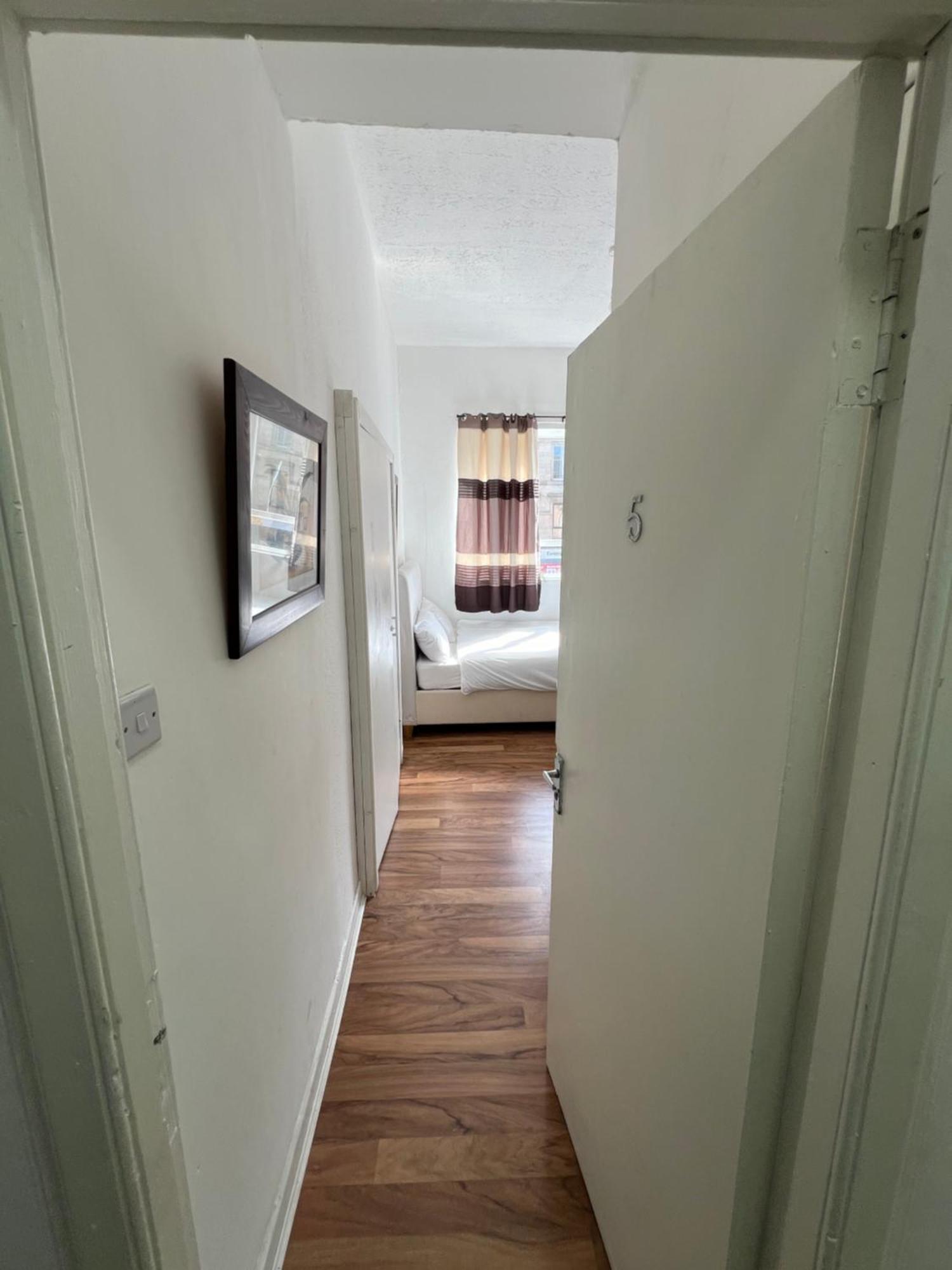 Great Western Road Studio With En Suite غلاسغو المظهر الخارجي الصورة
