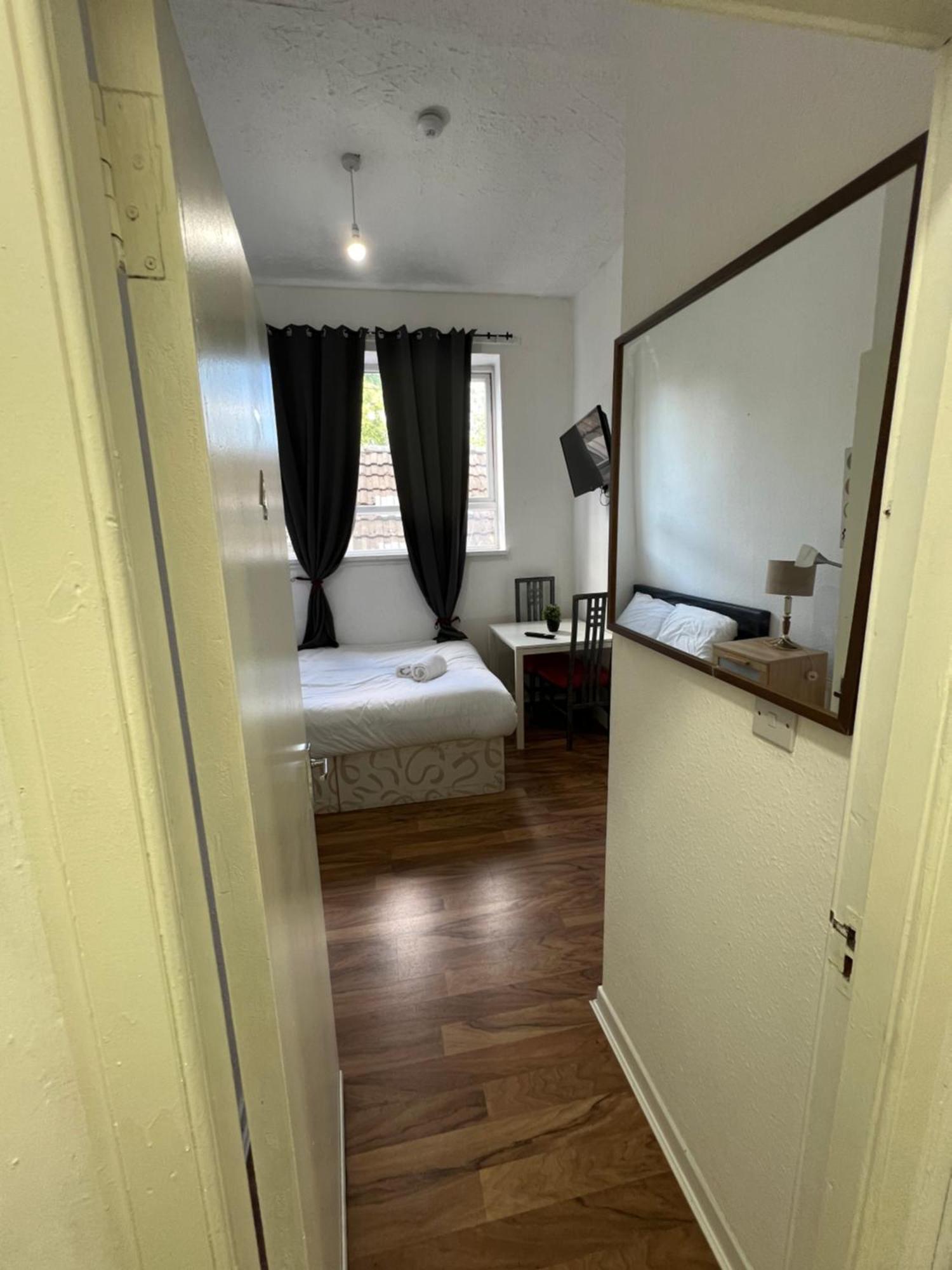 Great Western Road Studio With En Suite غلاسغو المظهر الخارجي الصورة